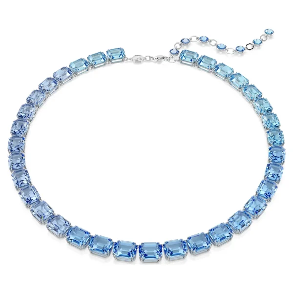 Swarovski Millenia Tennis Halskette  Diese Millenia Tennis Halskette in vielen hypnotisch schönen Blautönen besteht aus mindestens 30 % Swarovski ReCreated™ Crystals, unseren bisher nachhaltigsten Kristallen. Das rhodinierte Design strahlt mit Kristallen im Oktagon-Schliff in einem leuchtenden Farbverlauf und wird mit einem Karabinerverschluss gesichert. Kombinieren Sie dieses Schmuckstück mit dem dazu passenden Tennis Armband oder Ring